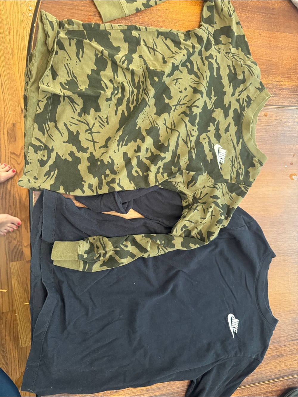 Nike Olive Camo & Black Long-Sleeve Shirts Duo